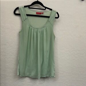 Elle Women's Green Sleeveless Top